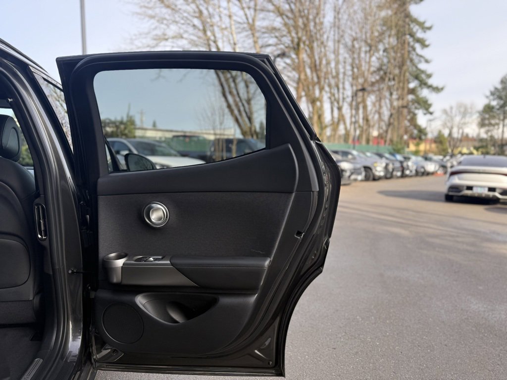 Used 2024 Genesis GV60 RWD image 21