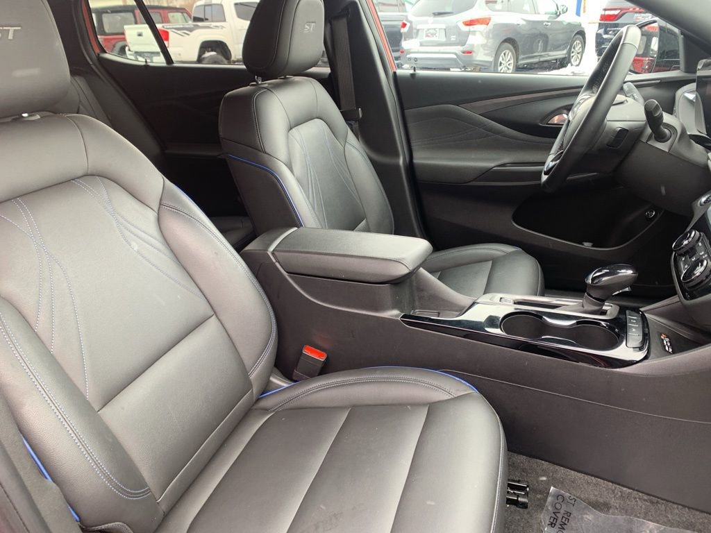 Used 2024 Buick Envista Sport Touring w/ Convenience I Package image 14