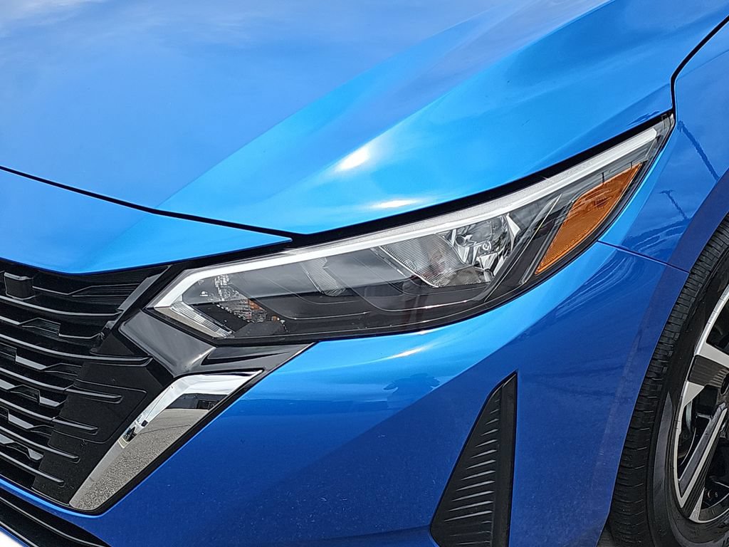 Used 2025 Nissan Sentra SV FWD image 30
