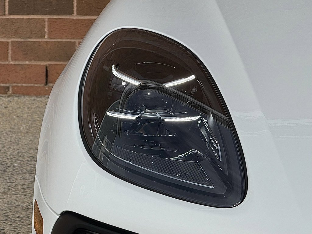 New 2026 Porsche Macan image 12