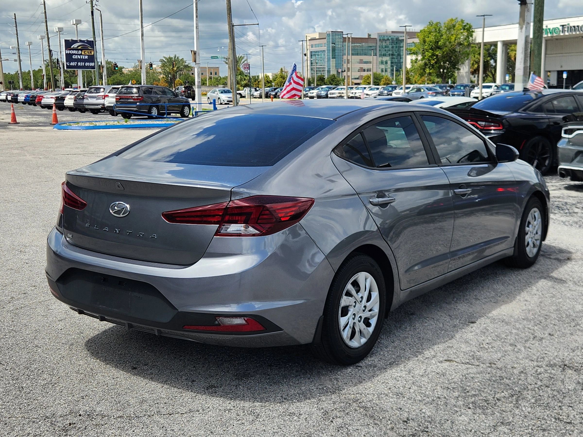 Used 2019 Hyundai Elantra SE FWD image 8