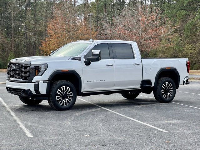 Used 2024 GMC Sierra 2500 Denali Ultimate w/ Max Trailering Package image 2