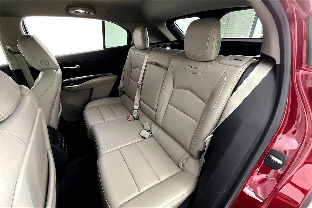 Used 2019 Cadillac XT4 Luxury w/ Cold Weather Package image 32