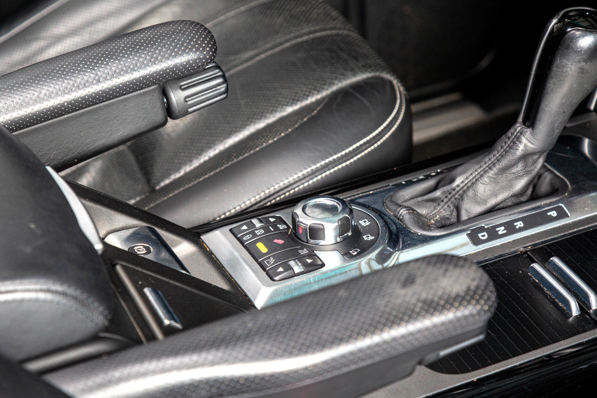 Used 2011 Land Rover Range Rover Autobiography image 28