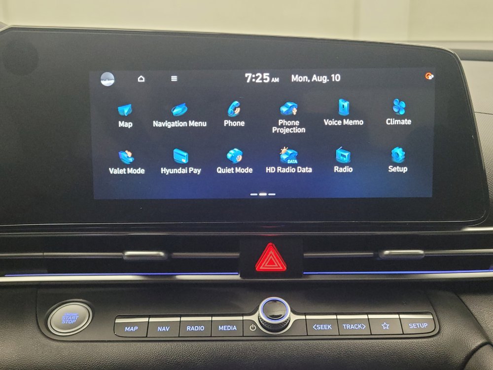 Used 2025 Hyundai Elantra Limited FWD image 25