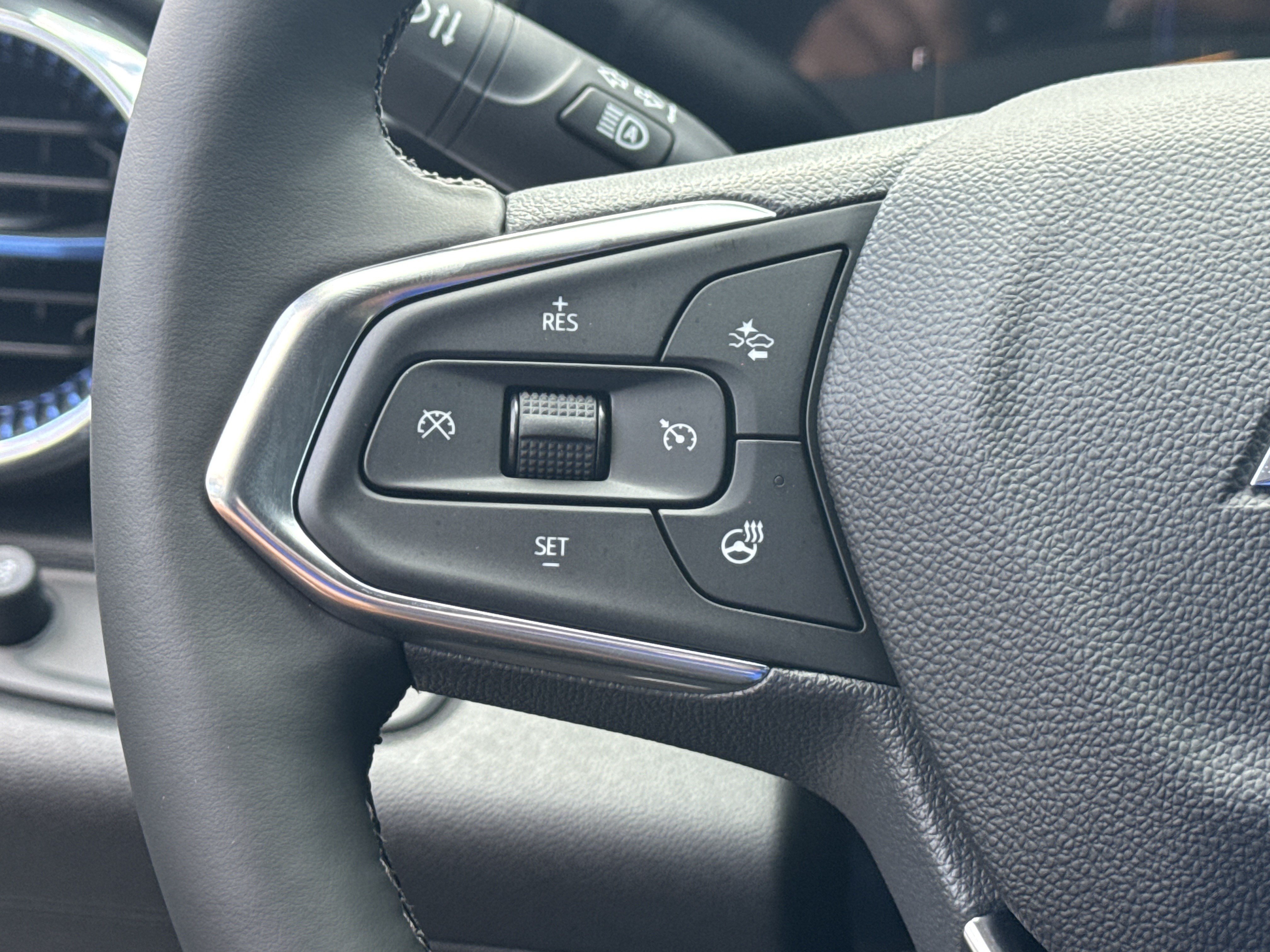 New 2026 Chevrolet Trax LT w/ Driver Confidence Package FWD image 25