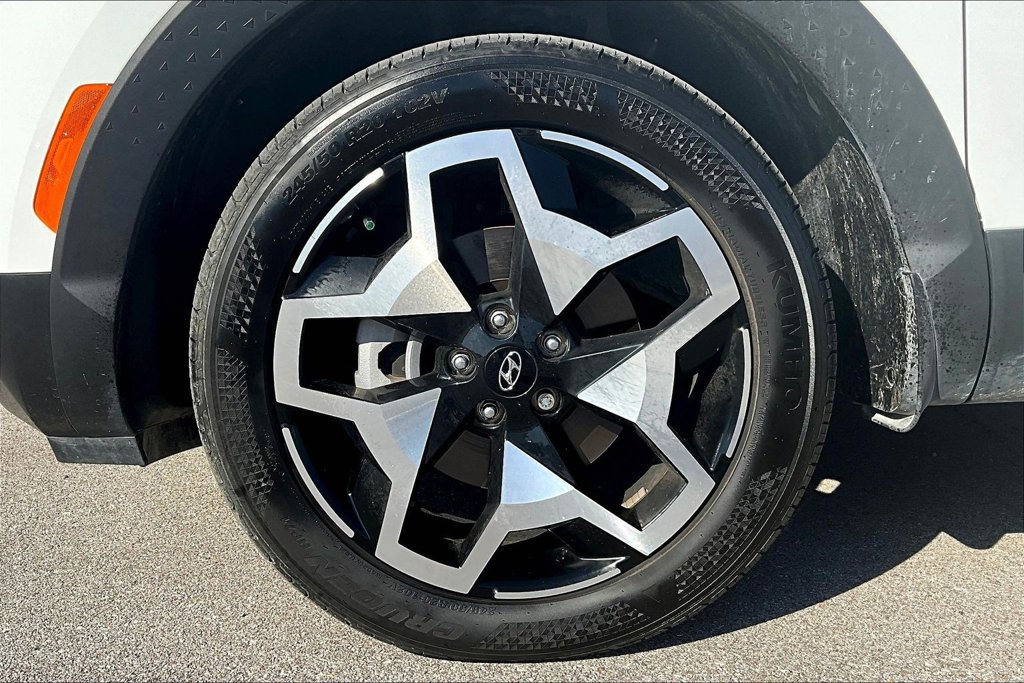 Used 2024 Hyundai Santa Cruz Limited AWD/4WD image 8