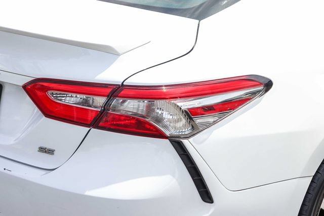 Used 2019 Toyota Camry SE FWD image 8