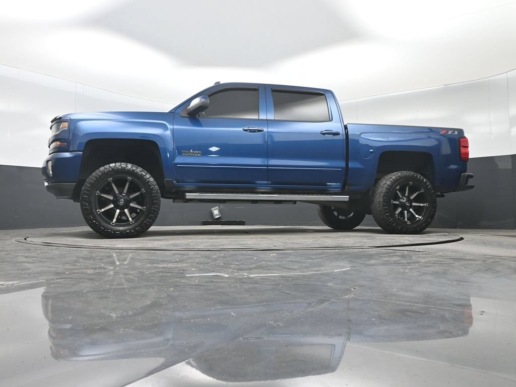 Used 2018 Chevrolet Silverado 1500 LT w/ Texas Edition AWD/4WD image 27
