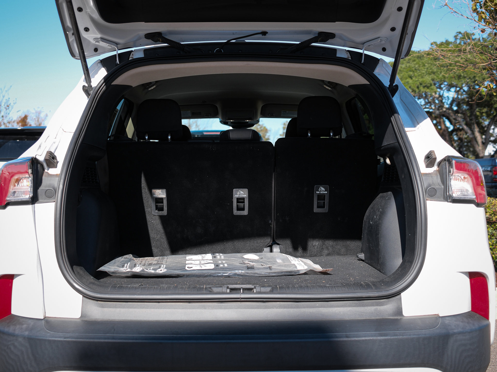 Used 2020 Ford Escape SE image 33