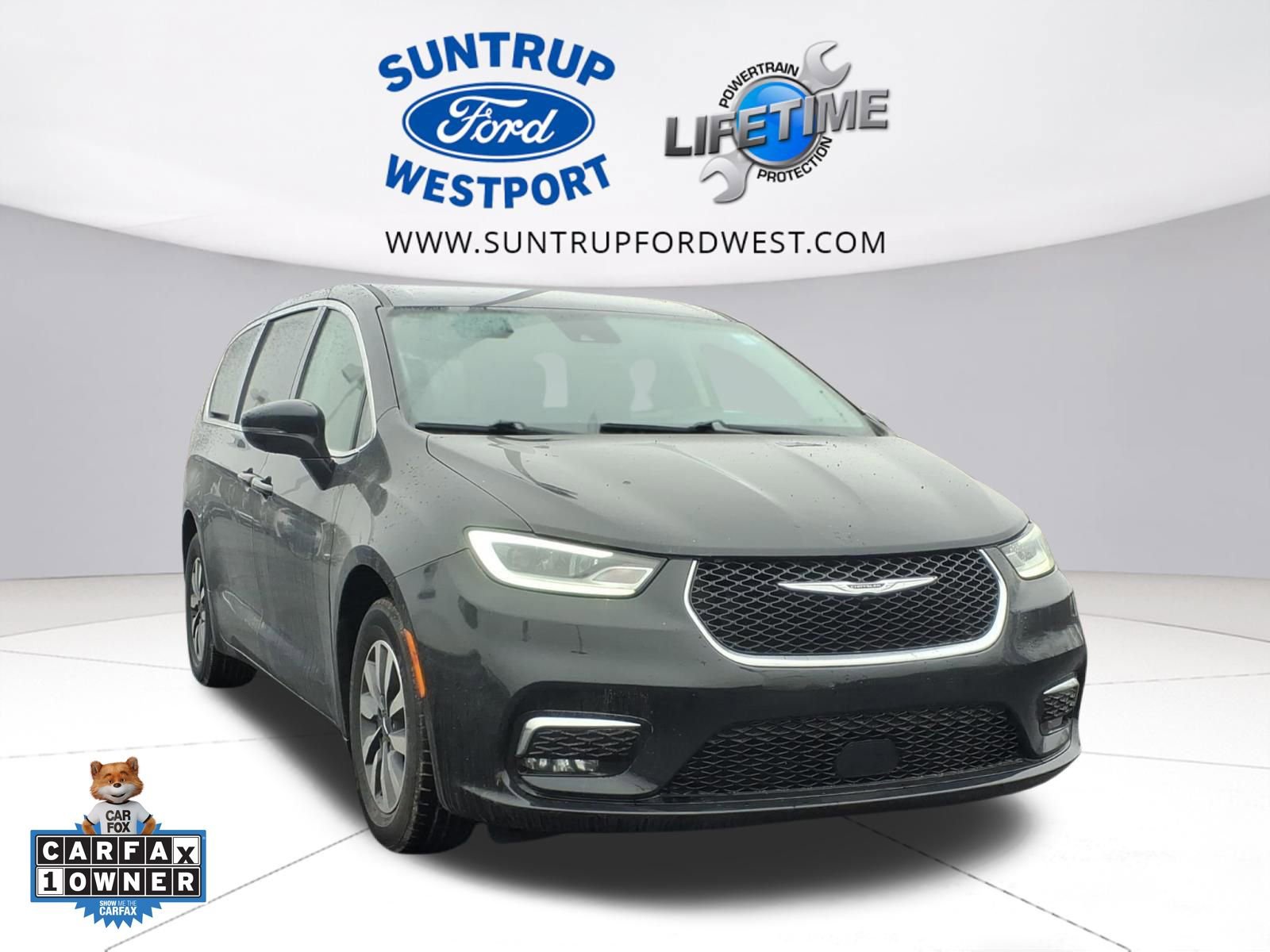 Used 2024 Chrysler Pacifica Select image 1