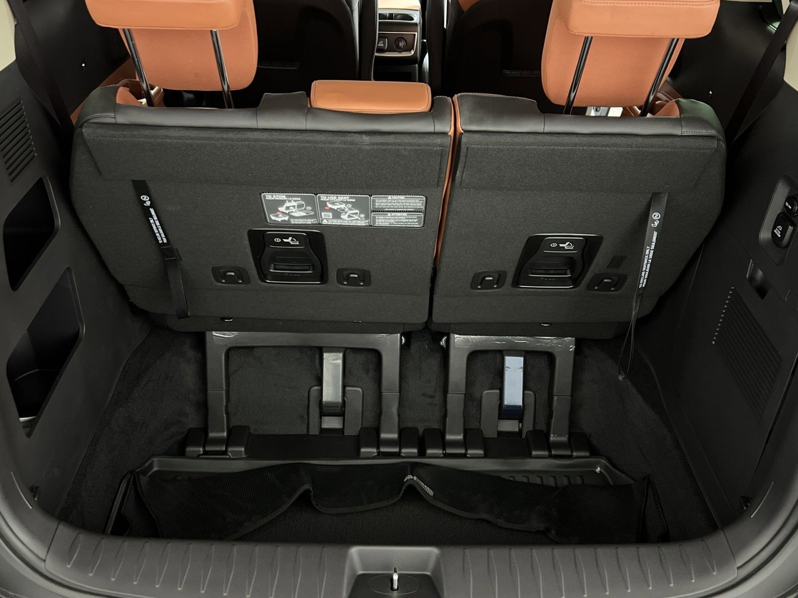 New 2026 Kia Carnival SX Prestige image 25