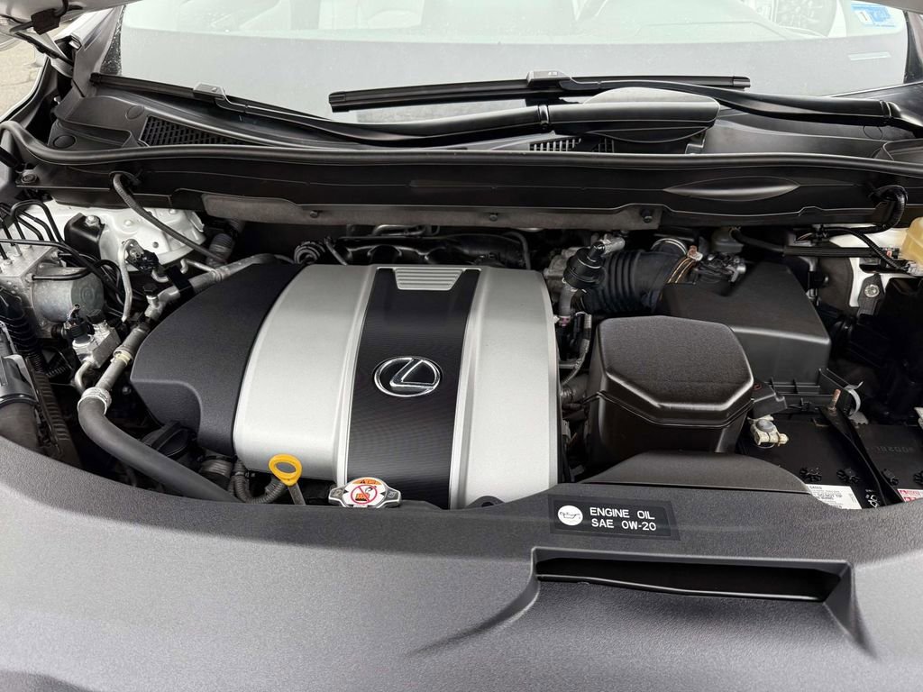 Used 2021 Lexus RX 350L Premium w/ Premium Package image 28