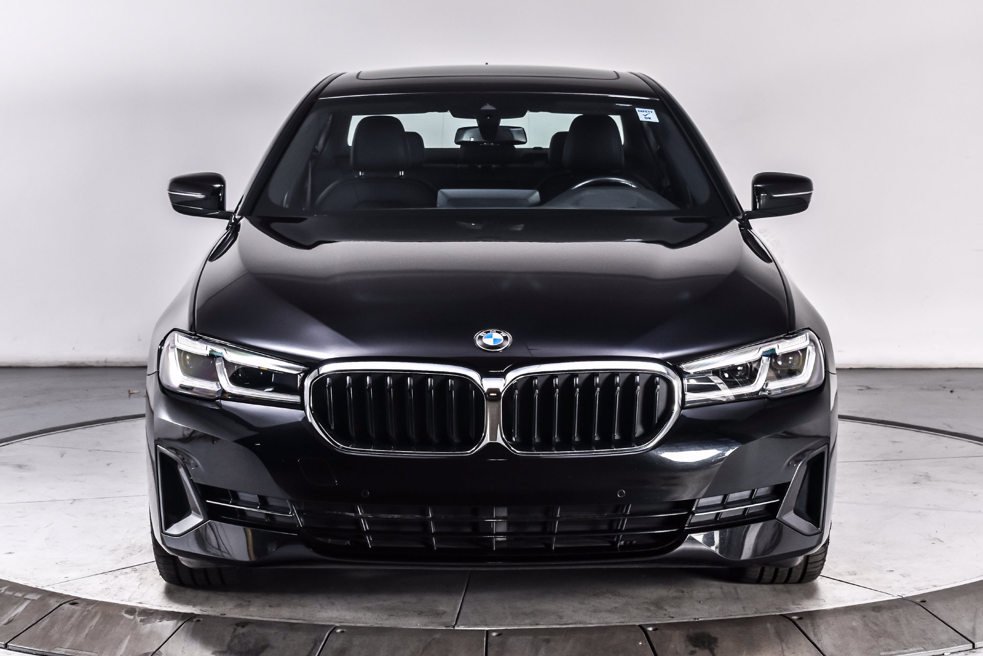 Used 2023 BMW 530i xDrive w/ Premium Package AWD/4WD image 8