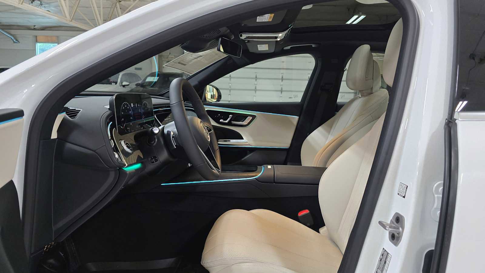 New 2026 Mercedes-Benz E 350 4MATIC Sedan image 19