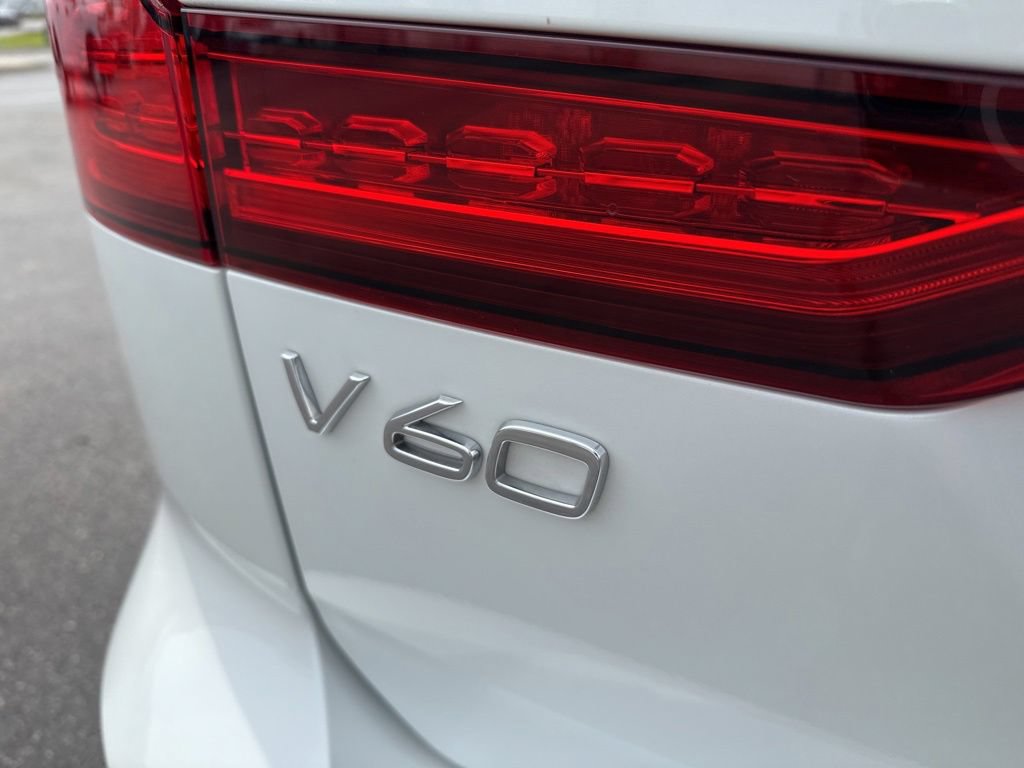 Used 2025 Volvo V60 B5 Cross Country Ultra w/ Climate Package AWD/4WD image 11