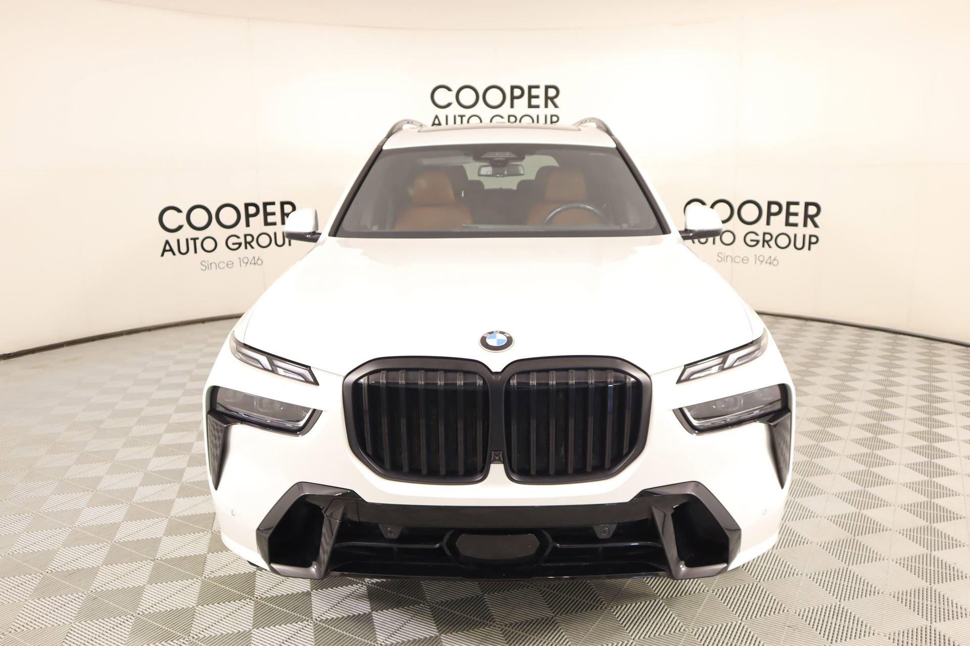 Used 2024 BMW X7 xDrive40i w/ Executive Package image 10