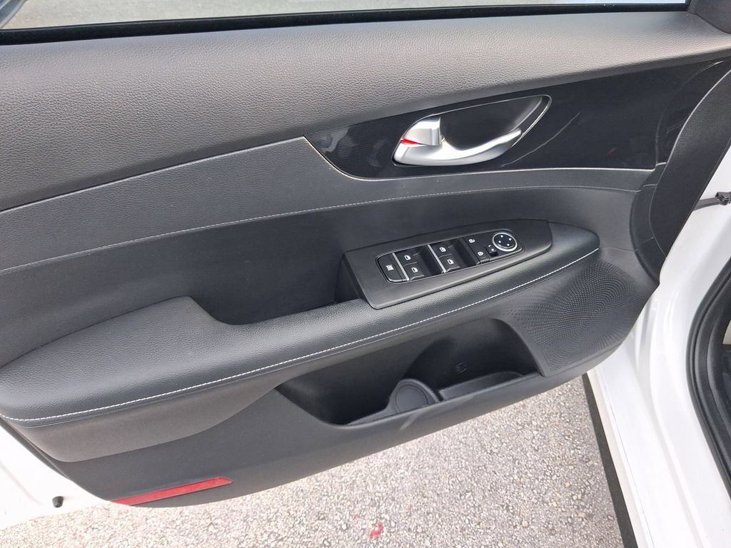 Used 2023 Kia Forte GT-Line w/ GT-Line Technology Package FWD image 15