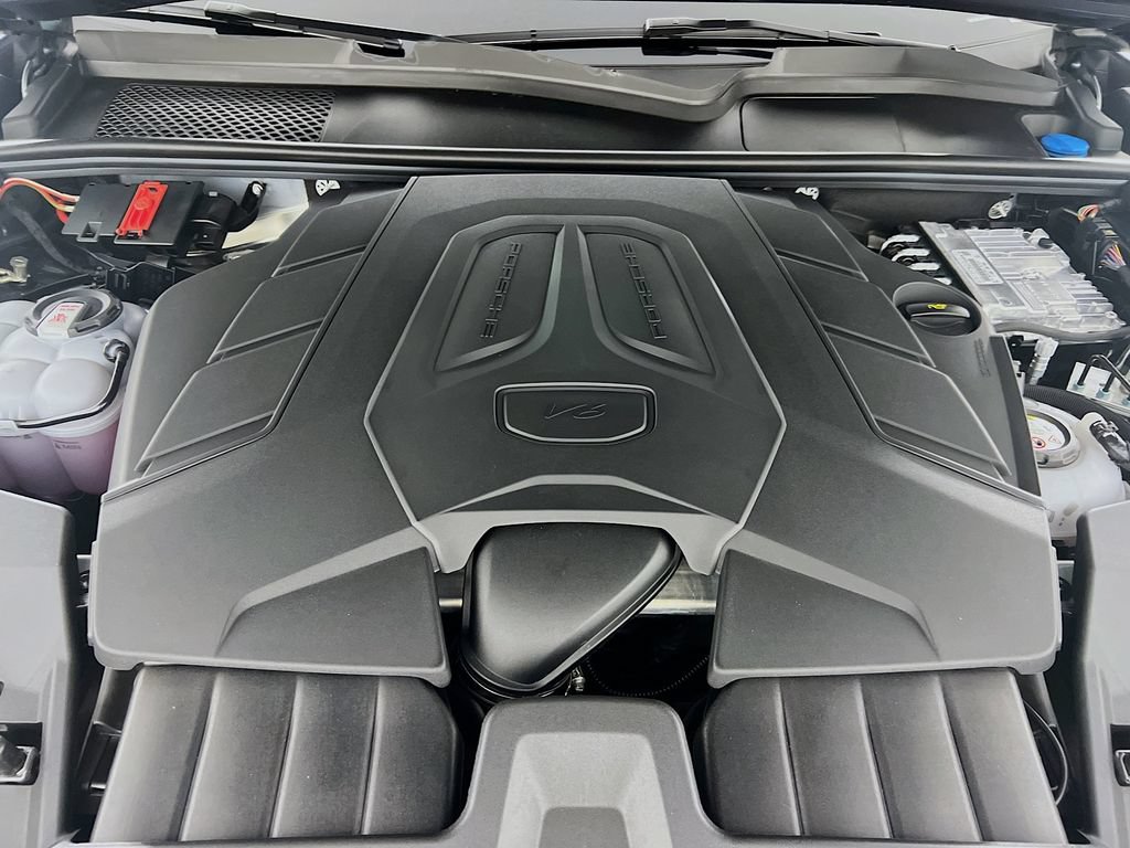 New 2026 Porsche Cayenne E-Hybrid Coupe AWD/4WD image 32