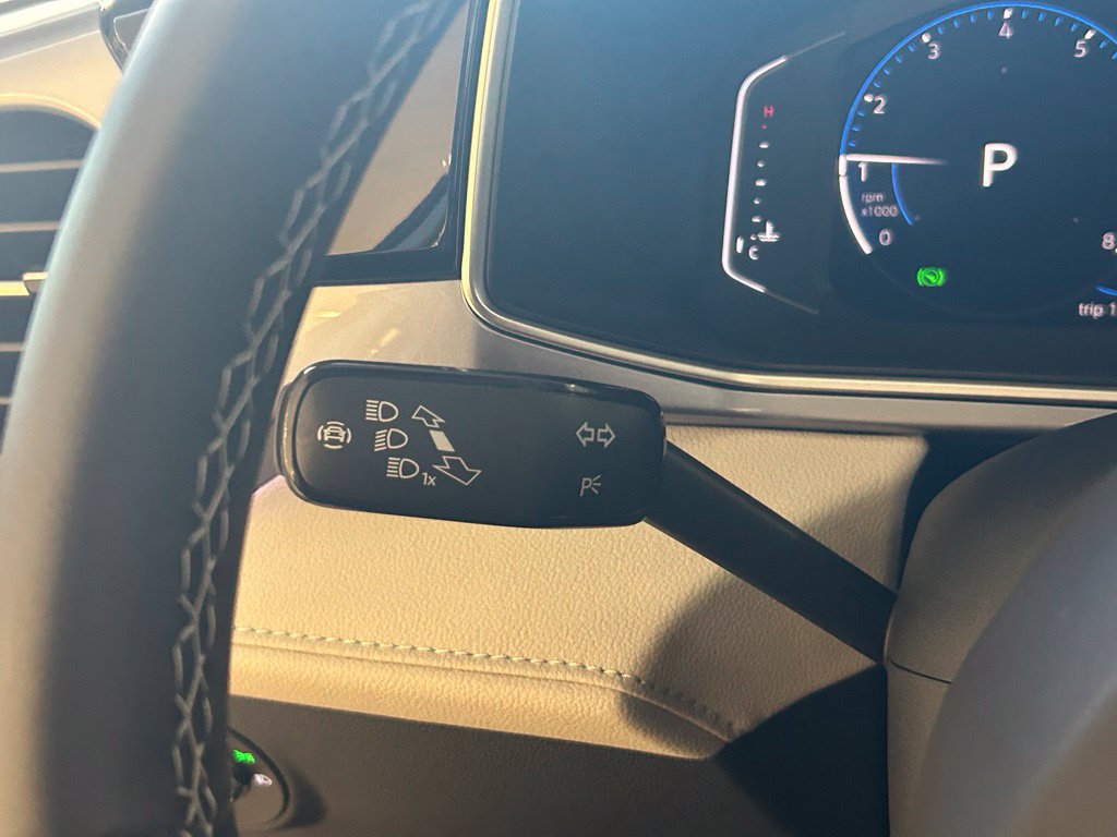 New 2026 Volkswagen Taos SEL AWD/4WD image 22