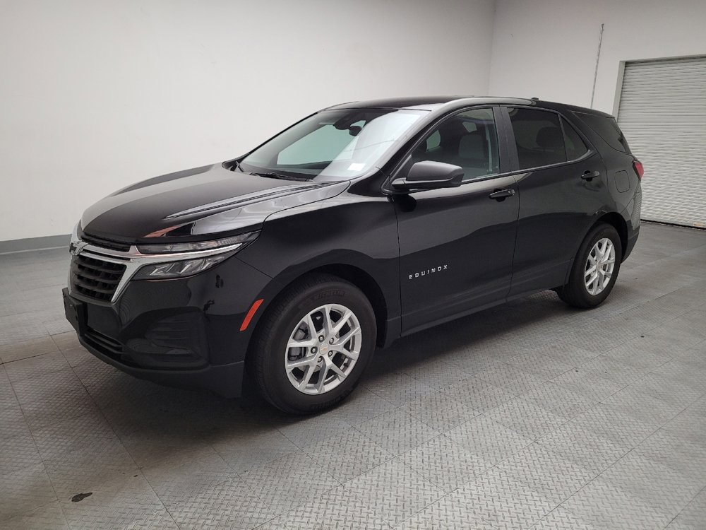 Used 2024 Chevrolet Equinox LS w/ LS Convenience Package FWD image 2