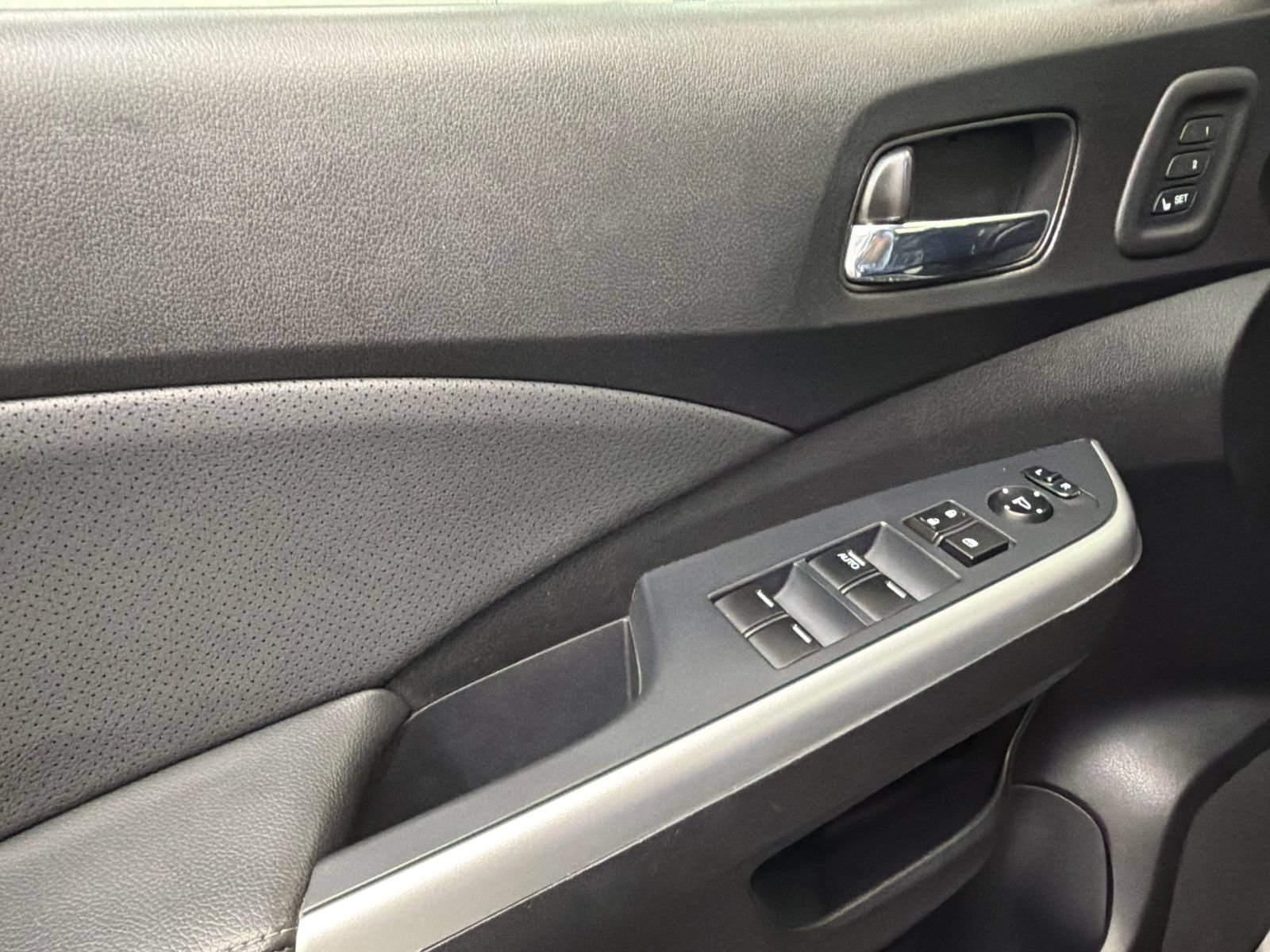 Used 2016 Honda CR-V Touring image 33