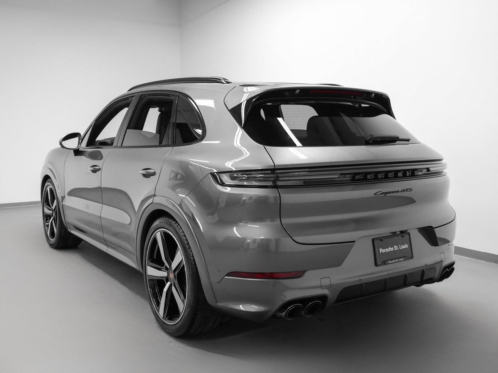 New 2026 Porsche Cayenne GTS AWD/4WD image 3
