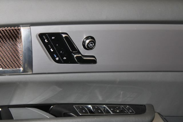 Certified 2026 Cadillac Vistiq Sport w/ LPO, Floor Liner Package AWD/4WD image 31