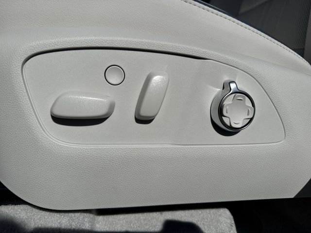 New 2026 Buick Enclave Avenir w/ Super Cruise Package image 12