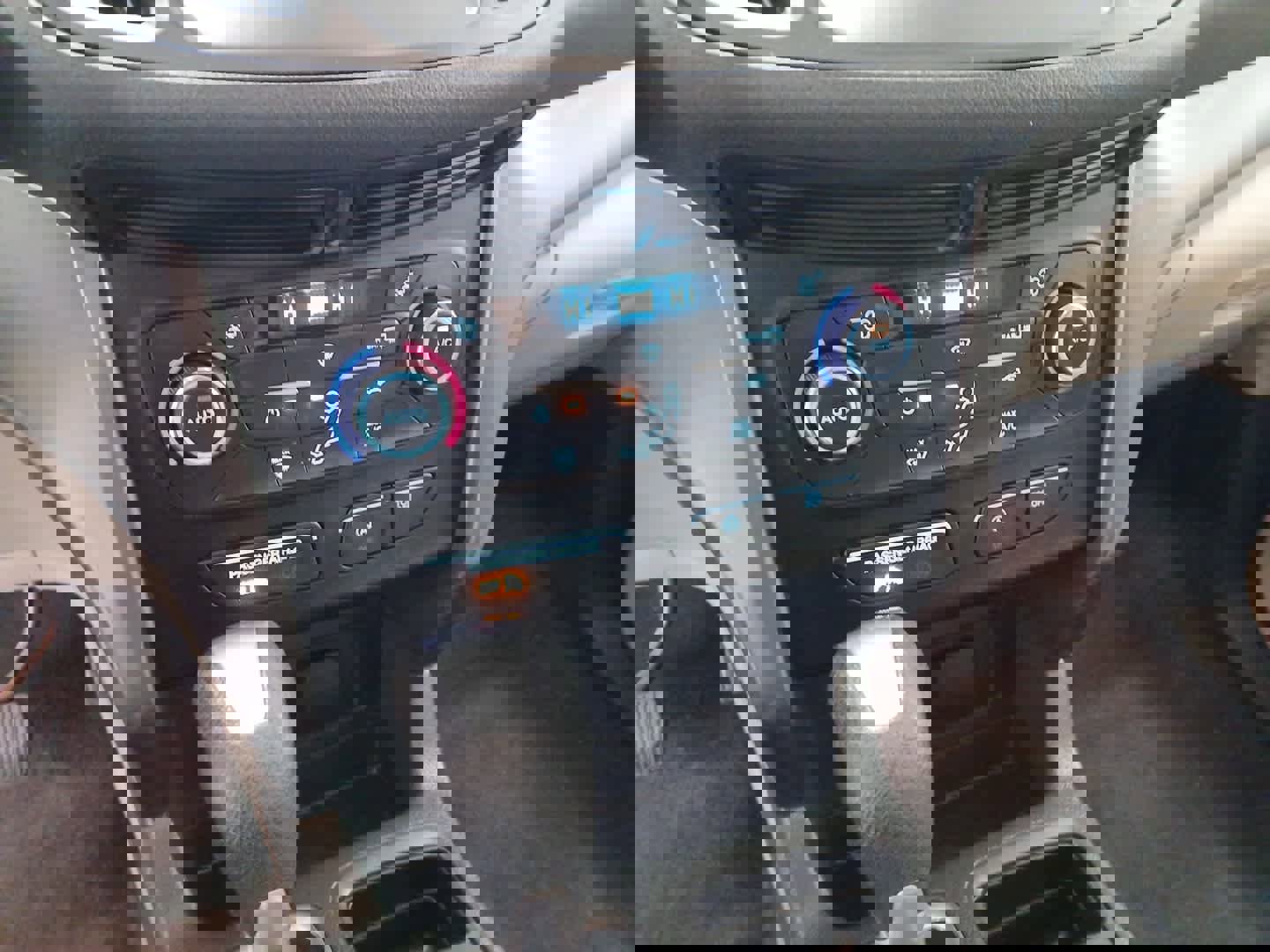 Used 2017 Ford Escape SE w/ Equipment Group 201A image 12