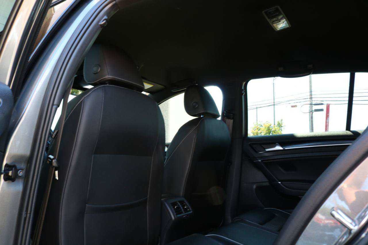 Used 2019 Volkswagen Golf 4-Door AWD/4WD image 45