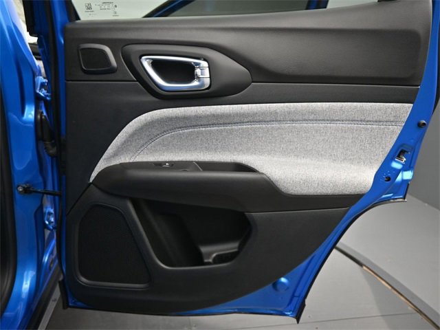 New 2025 Jeep Compass Latitude w/ Sun & Sound Group image 16