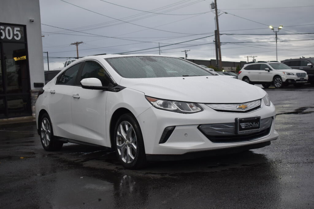 Used 2017 Chevrolet Volt Premier w/ Driver Confidence II Package image 3