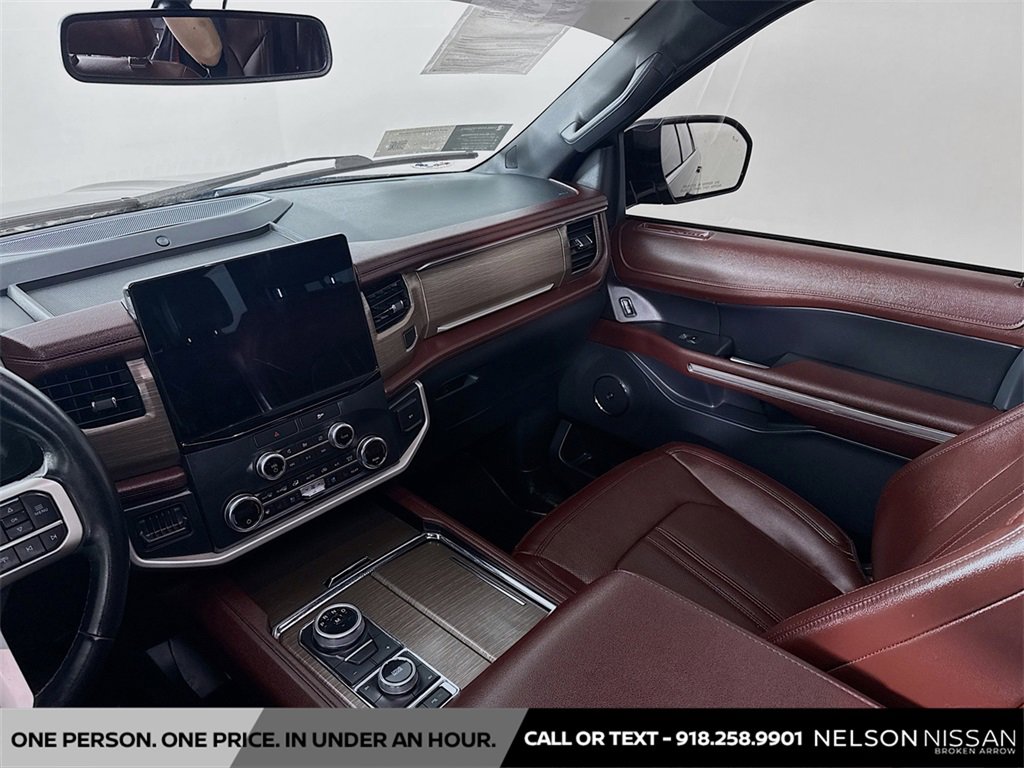 Used 2022 Ford Expedition Limited image 25