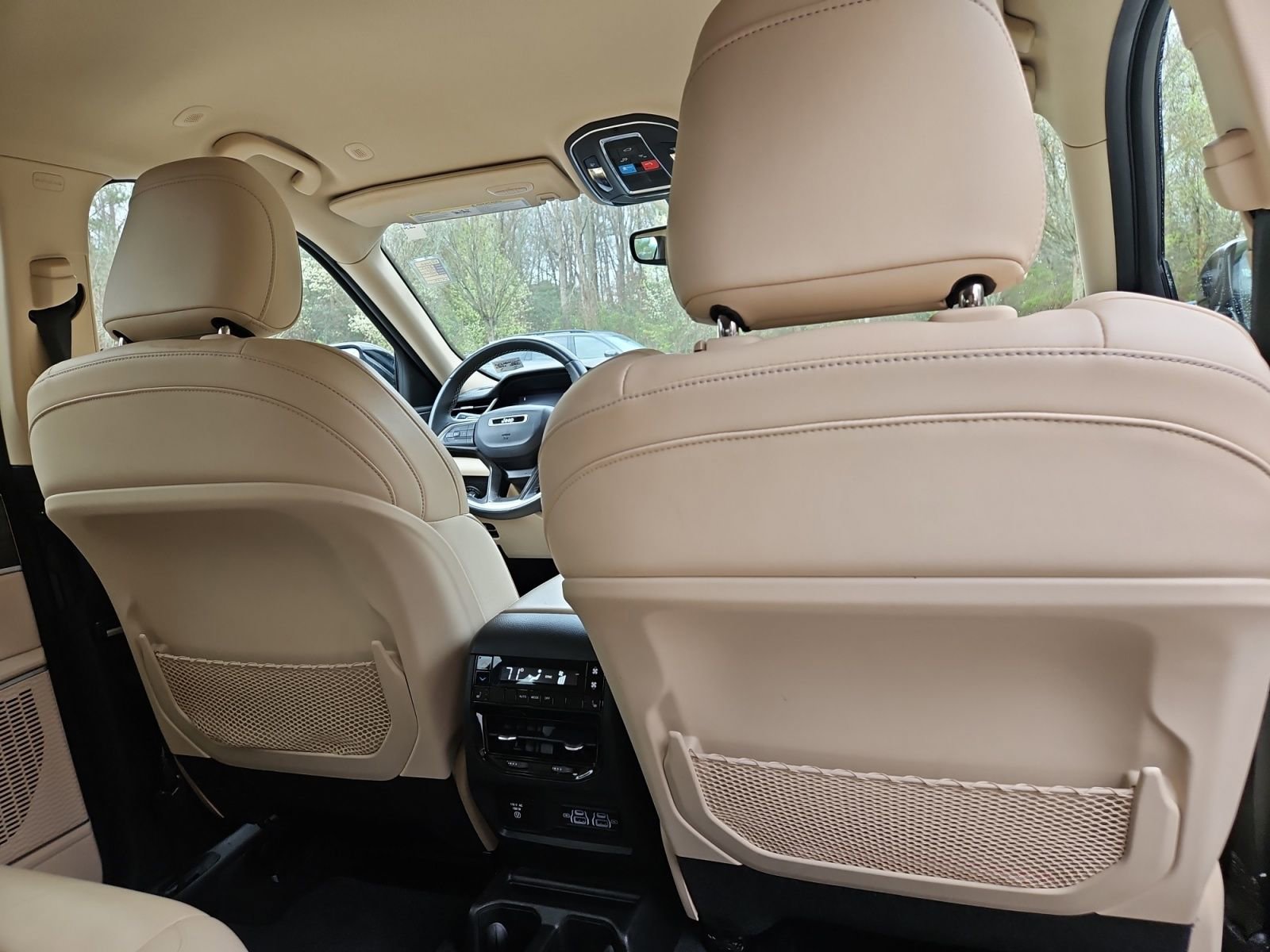 Used 2022 Jeep Grand Cherokee L Limited image 18