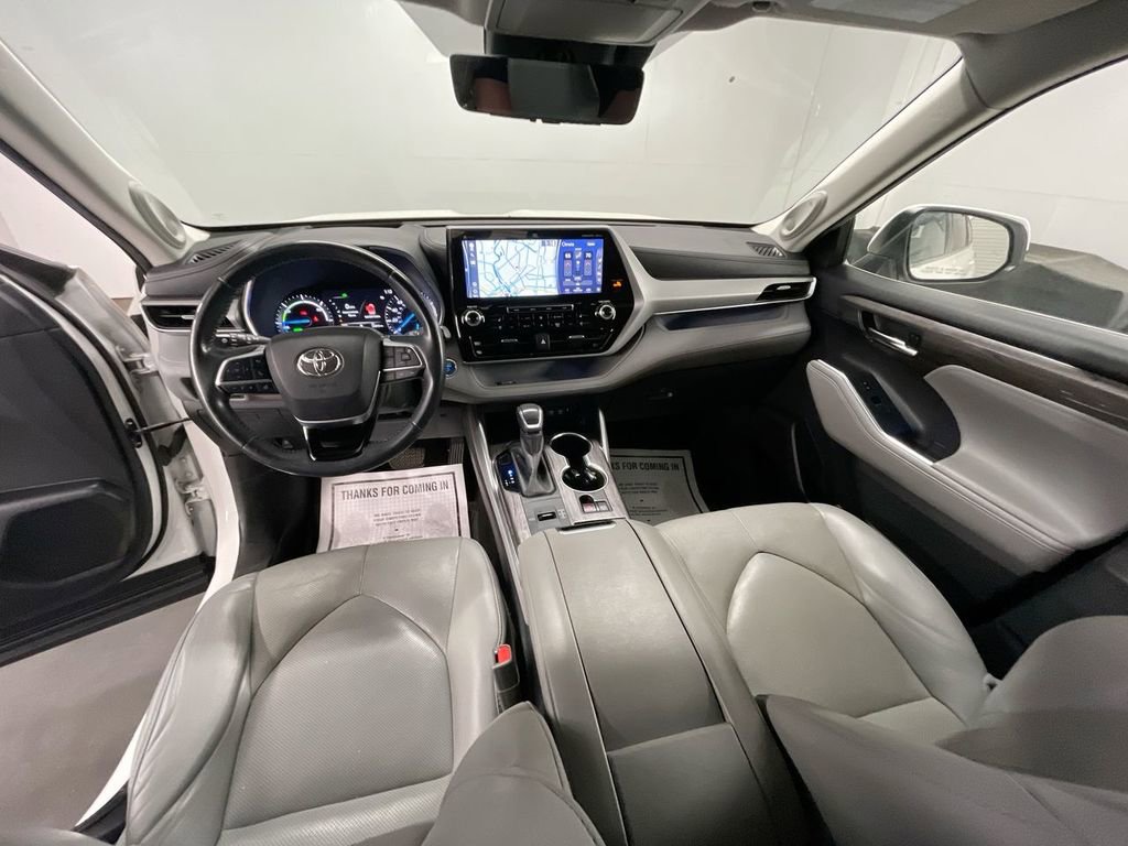Used 2020 Toyota Highlander Platinum image 21