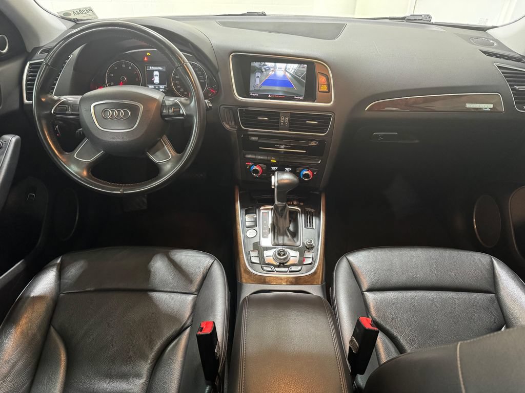 Used 2017 Audi Q5 2.0T Premium Plus w/ Technology Package AWD/4WD image 9