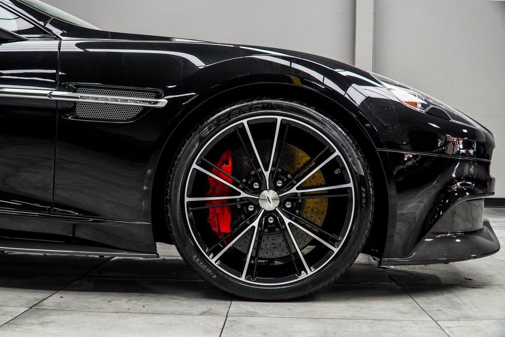 Used 2017 Aston Martin Vanquish Coupe image 12