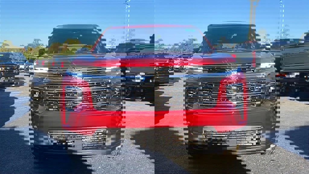 New 2026 Chevrolet Traverse LT image 2