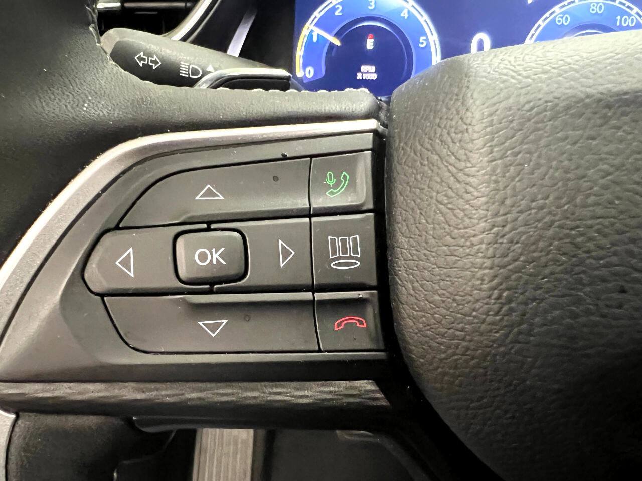Used 2024 Jeep Grand Cherokee L Laredo image 32