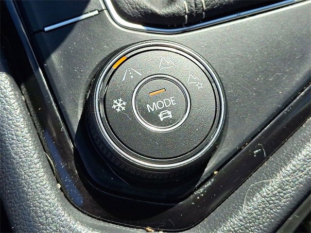 Used 2022 Volkswagen Taos SEL w/ Panoramic Sunroof Package image 27