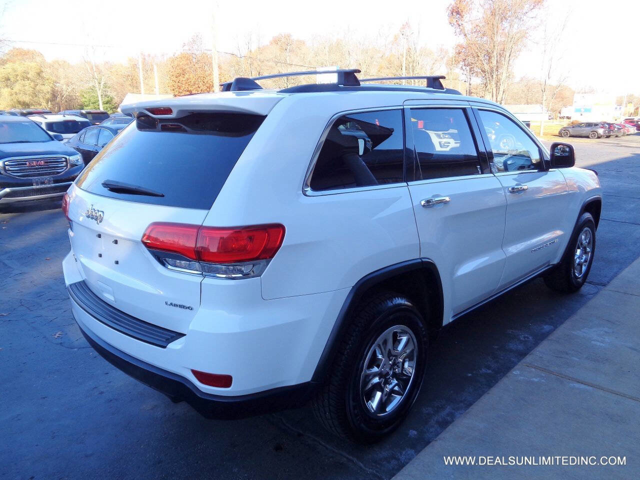 Used 2014 Jeep Grand Cherokee Laredo w/ Quick Order Package 23E AWD/4WD image 3