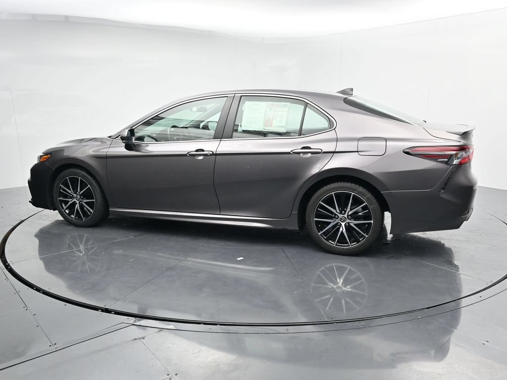 Used 2024 Toyota Camry SE FWD image 5