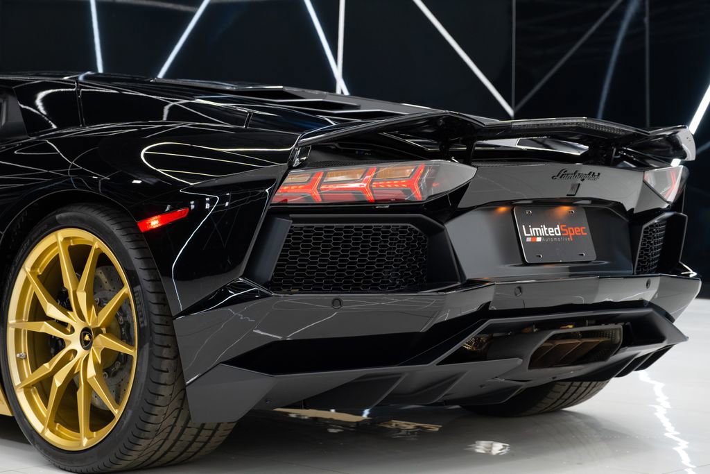 Used 2017 Lamborghini Aventador LP 700-4 image 14