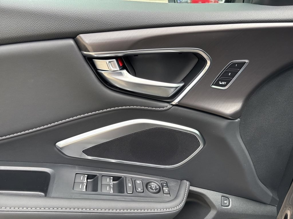 New 2026 Acura RDX SH-AWD image 17