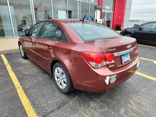 Used 2013 Chevrolet Cruze LS FWD image 4