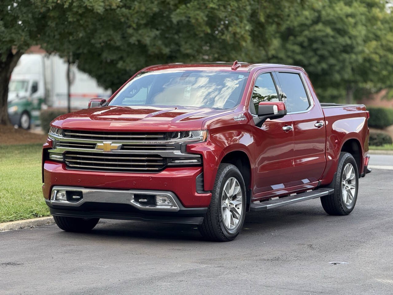 Used 2019 Chevrolet Silverado 1500 High Country w/ Z71 Off-Road Package AWD/4WD image 2