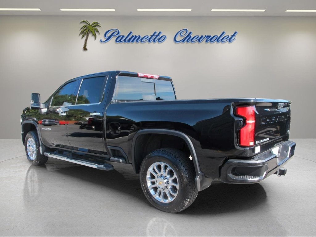 Used 2024 Chevrolet Silverado 2500 LTZ w/ LTZ Plus Package AWD/4WD image 4