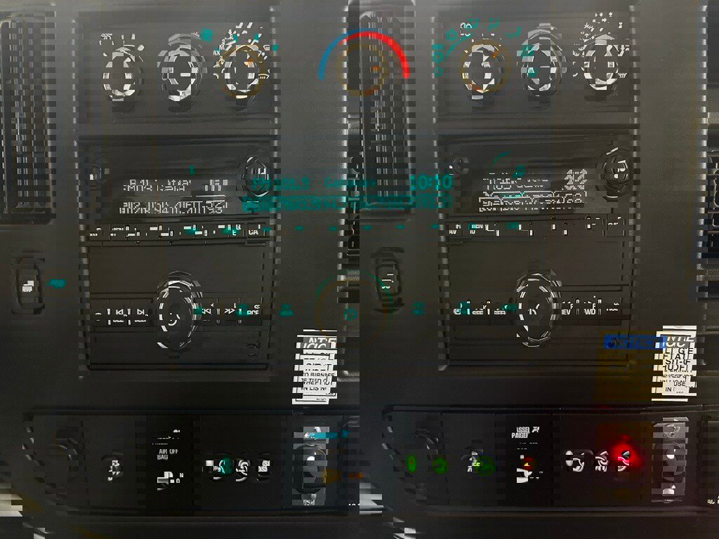 Used 2022 Chevrolet Express 3500 w/ Power Convenience Package image 26