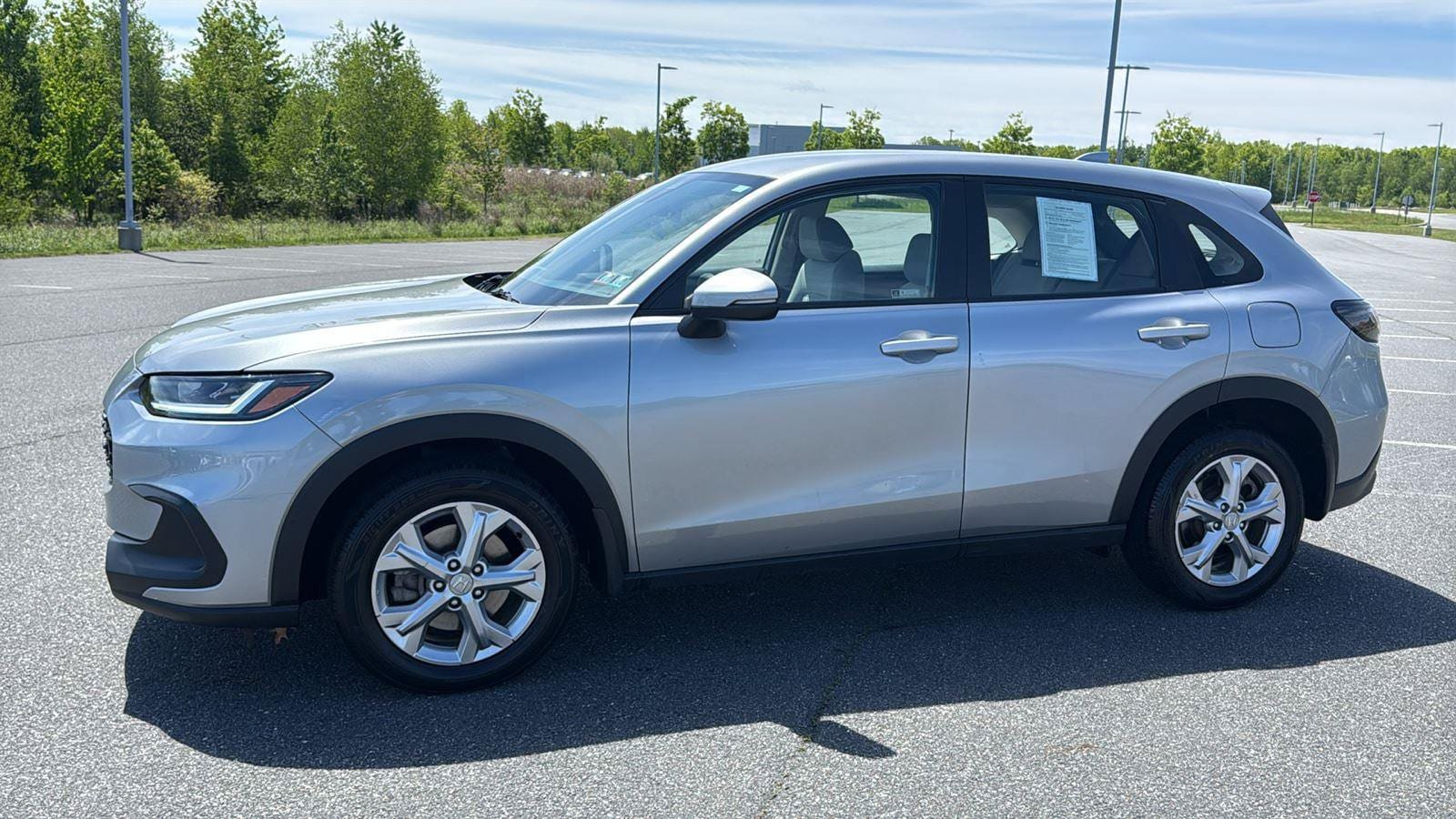 Used 2023 Honda HR-V LX image 12